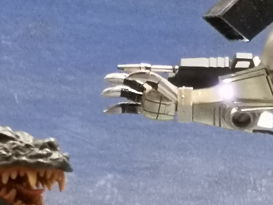 yossygodzilla's tweet image. 1/11(土)～13(月)の三連休はデフォルメ怪獣展へお越しくださいね～♪
よっしーのジオラマも展示させていただきます！
今年30周年の新作もあるよ😍