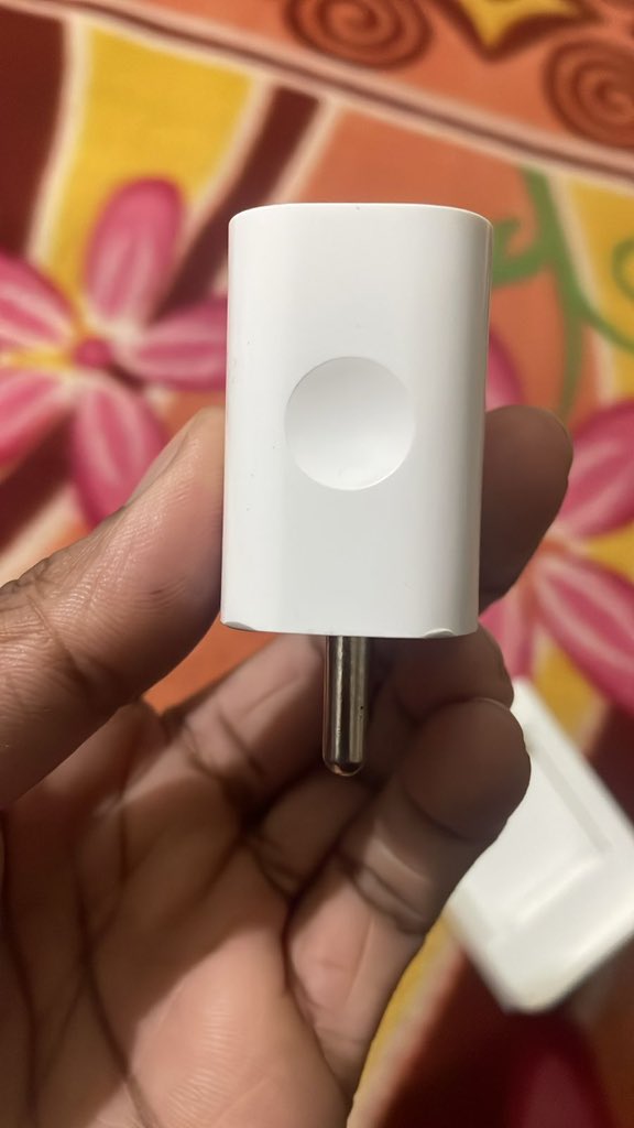 kumar_kabhishek's tweet photo. @TataCLiQFashion sending used and not working products in first app purchase . Ridiculous experience. Please check and update as complain was raised on Saturday and no action has been taken https://t.co/o600CZAmr9