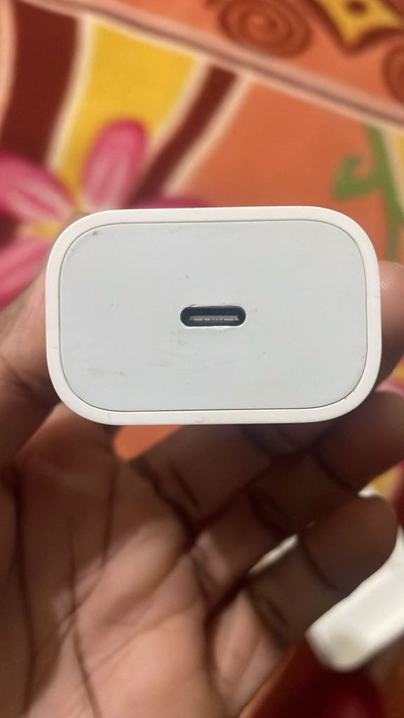 kumar_kabhishek's tweet photo. @TataCLiQFashion sending used and not working products in first app purchase . Ridiculous experience. Please check and update as complain was raised on Saturday and no action has been taken https://t.co/o600CZAmr9