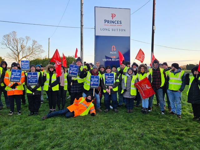 Unite the union: join a union (@unitetheunion) on Twitter photo Strikes escalate at Princes Food after the company failed to come back to the negotiating table with an improved offer.
"Newlat need to get back round the negotiating table before its customers discover they won’t have any products on their shelves." <a href="/UniteSharon/">Sharon Graham</a> Strikes escalate at Princes Food after the company failed to come back to the negotiating table with an improved offer.
"Newlat need to get back round the negotiating table before its customers discover they won’t have any products on their shelves." <a href="/UniteSharon/">Sharon Graham</a>