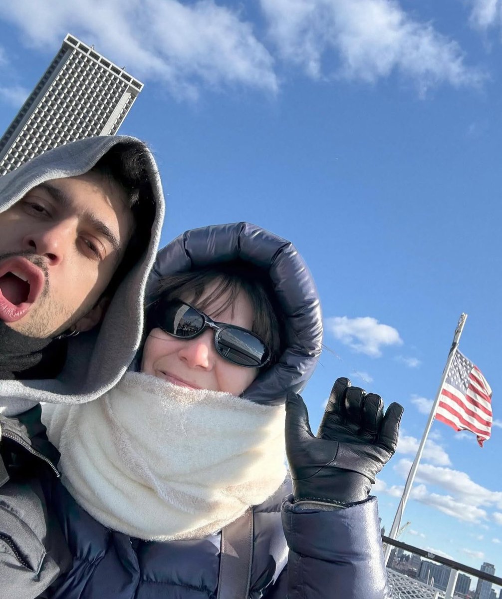 Forever11Sugar's tweet image. STO PIANGENDO