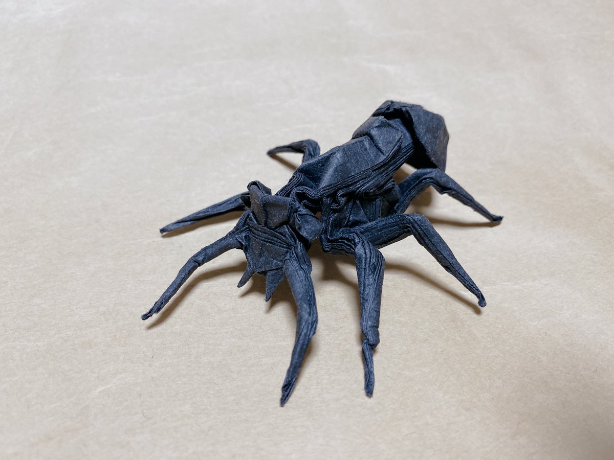 「アリ」

創作：神谷哲史さん
折り手：息子(2023年秋🍂)

＃折り紙作品