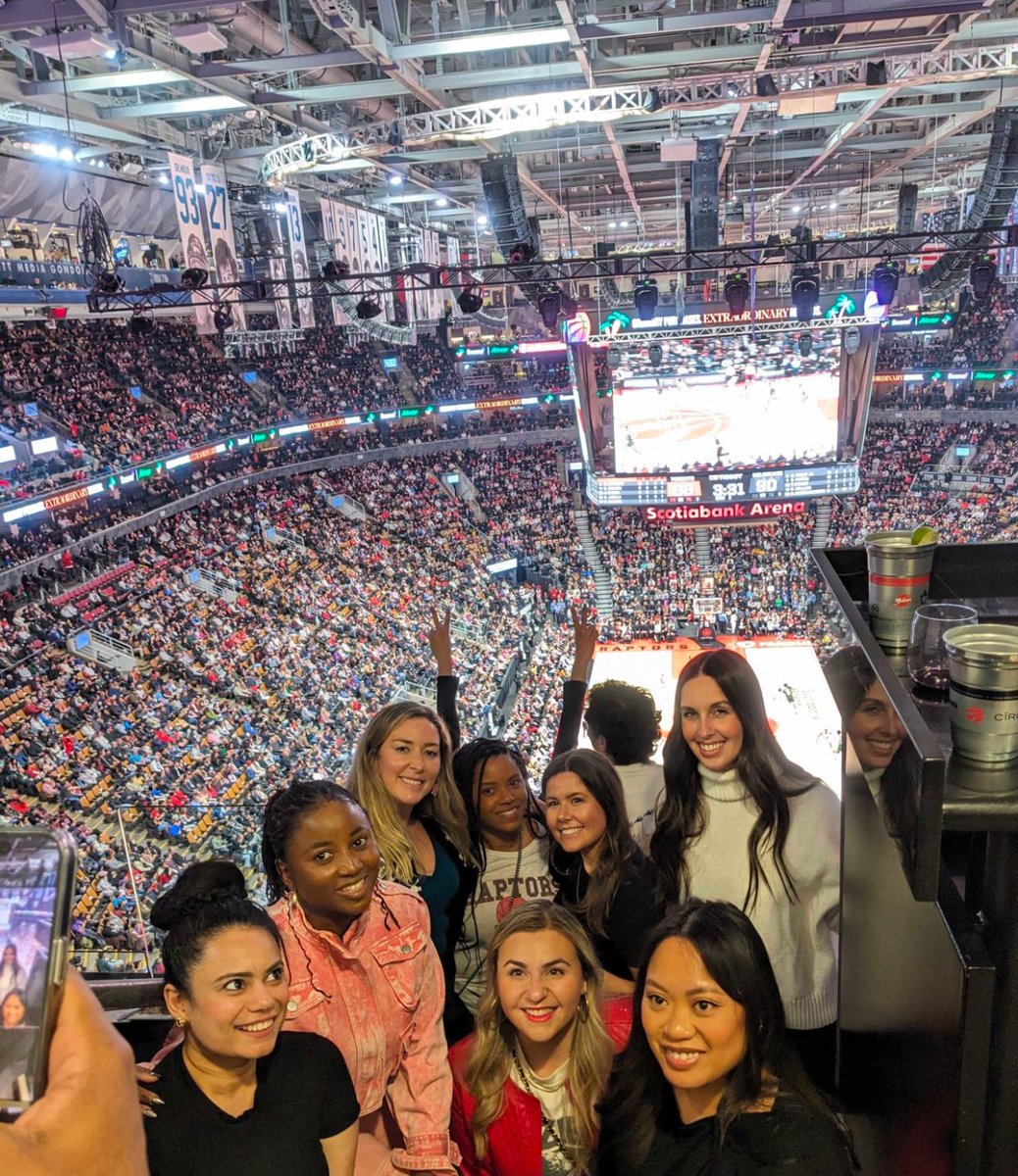 Kicking off 2025 the right way! <a href="/getReactiv/">Reactiv</a> co-sponsored this event with @meetdomaine, <a href="/RebuyEngine/">Rebuy Engine</a> and <a href="/SkioHQ/">Skio</a>, and welcomed 25 amazing folks from the <a href="/Shopify/">Shopify</a> ecosystem to celebrate together 

The Raptors still suck, but the company was great 🏀