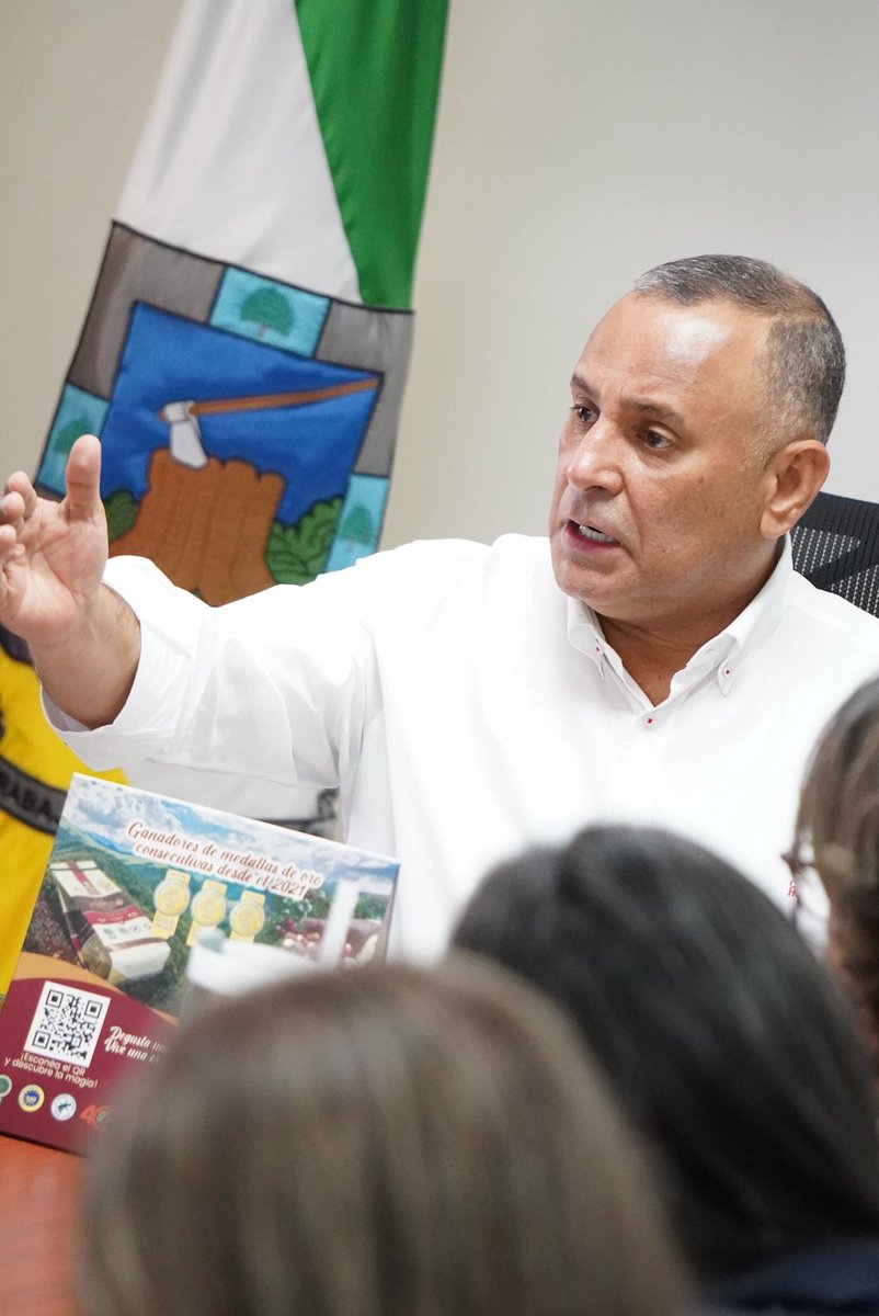 En el Comité de espacio público trabajamos en equipo, sumando voces y esfuerzos de todos los actores. Buscamos soluciones integrales que promuevan el orden, respeten los derechos y garanticen un equilibrio justo para todos los sectores. ¡Juntos construimos una #ArmeniaBonita!