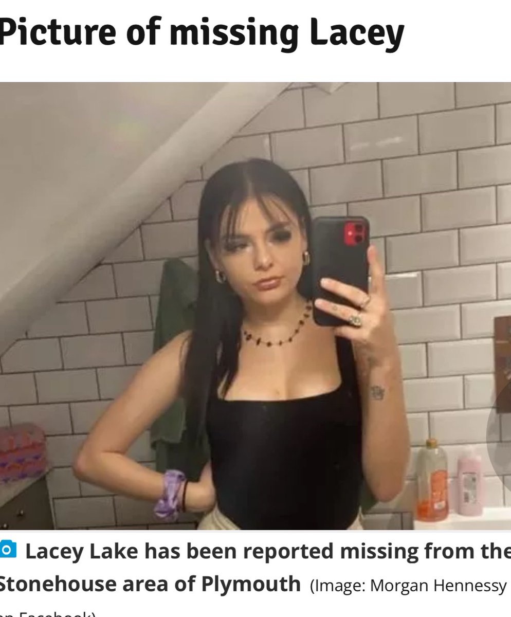 MISSING: Lacey Lake, was last seen in Stonehouse at around 6pm on Friday 3rd January. 

She left the area of the city in a grey Mercedes taxi.

Please share this post, especially if you live in Plymouth, Devon, or Cornwall.

Repost.