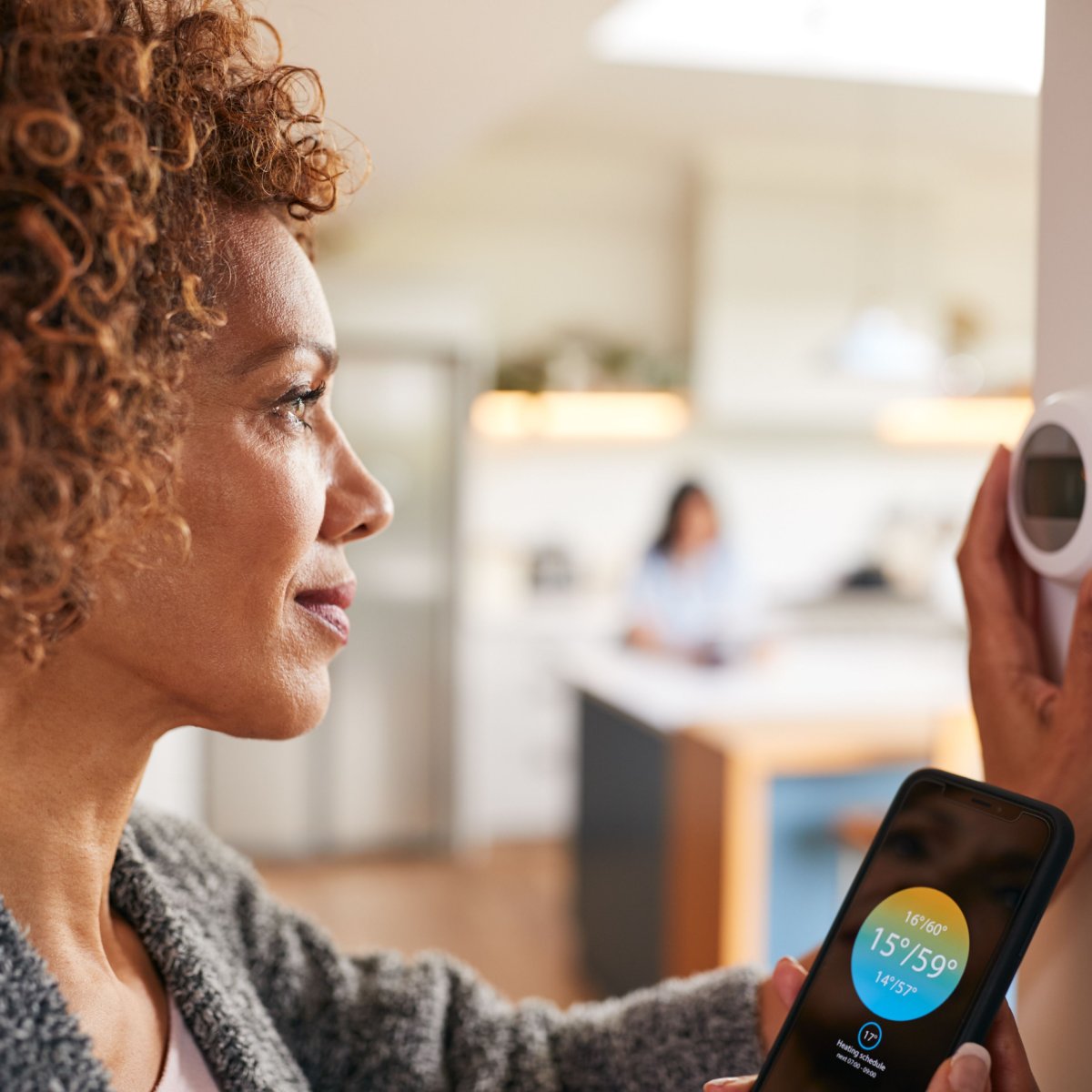 Start 2025 off with smart savings from an ENERGY STAR certified smart thermostat. Take advantage of the innovative technology that can be customized to your family's routine and help you save on energy costs. energystar.gov/products/smart…