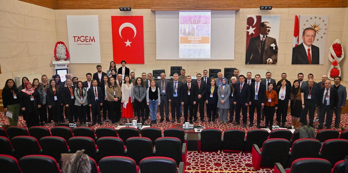 *“Toprak Kökenli Patojenler Platformu Çalıştayı Başladı”*

📌TAGEM ve CIMMYT iş birliği ile 7-8 Ocak 2025 tarihlerinde gerçekleştirilen “Toprak Kökenli Patojenler Platformu Çalıştayı” Genel Müdür Yardımcımız Dr. Fatih ÖZDEMİR'in açılış konuşmalarıyla başladı. 

📌 TAGEM Daire