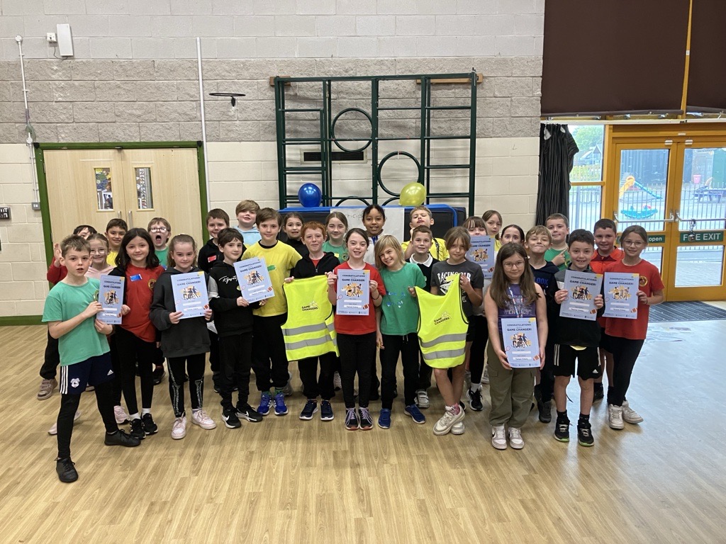 Mae prosiect newydd ‘Newid y Gêm’ Met Caerdydd yn adeiladu hyder a sgiliau arwain pobl ifanc trwy weithdai gweithgaredd corfforol. Dysgwch fwy am sut mae'r fenter yn bwriadu cefnogi plant ysgol a chymunedau ledled Caerdydd: bit.ly/3Wapi1c