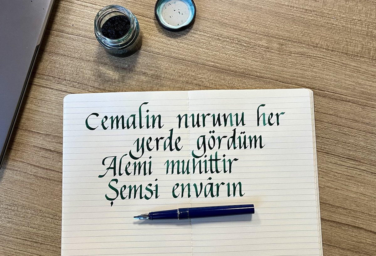 Güzelliğin kevn-ü mekânda buldum
Âşıka ayandır gizli esrârın