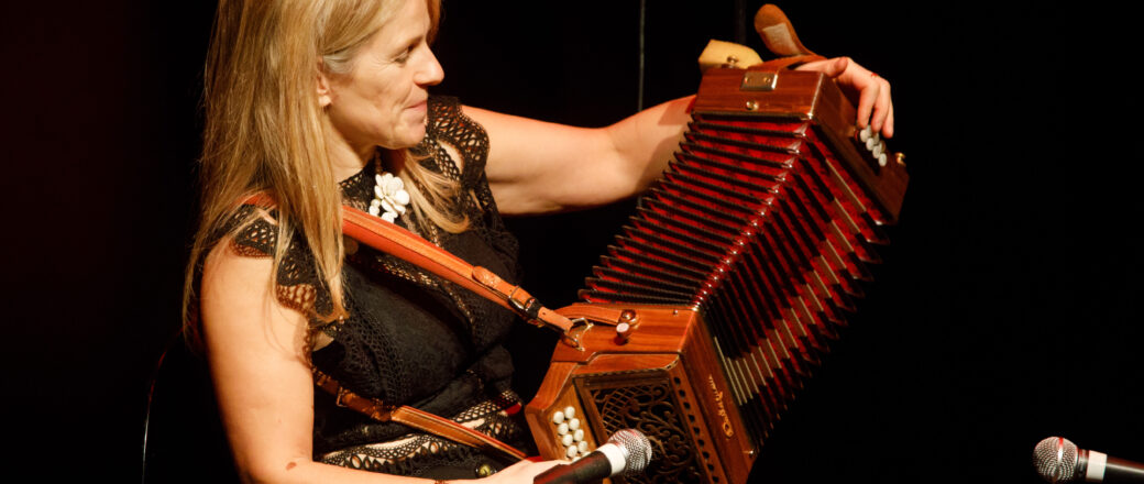 Happy New Year all! We can't wait to welcome back the incredible Sharon Shannon to Sidmouth in the summer! Super Early Bird tickets on sale now! sidmouthfolkfestival.co.uk/tickets/