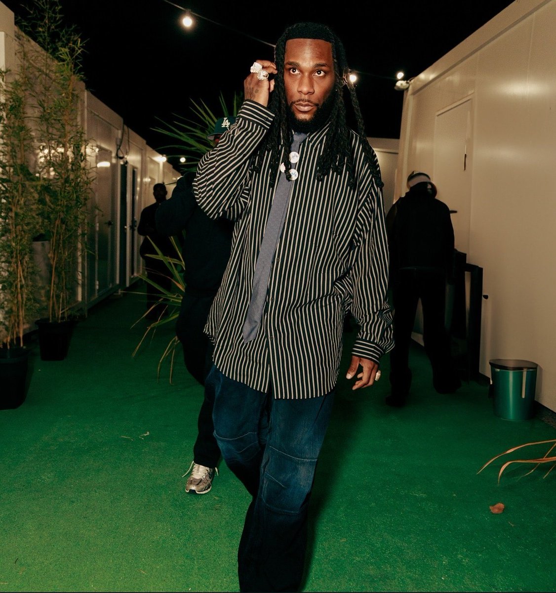 BurnaBoyOnChart's tweet photo. .@burnaboy’s certification (singles) in New Zealand 🇳🇿 (10):

Location — 2X PLATINUM
Last Last — 2X PLATINUM
Own It — PLATINUM
Be Honest — PLATINUM
Ye — PLATINUM
On The Low — GOLD
It’s Plenty — GOLD
For My Hand — GOLD
Sittin’ On Top Of The World — GOLD
City Boys — GOLD https://t.co/sqqPosrnsC