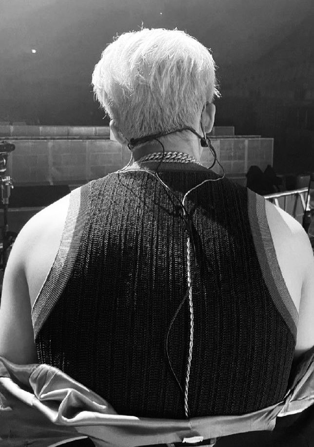 hellrock6ix's tweet photo. Jaemin's back                               Jeno's back https://t.co/g7giSWYMqp