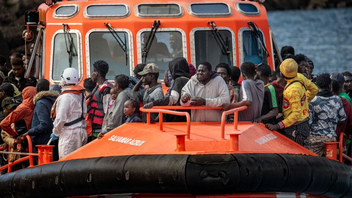 Un joven que llegó en patera le escribe una emotiva carta al vecino de Sevilla que le ayudó: "Eres mi padre" ver.tw/zjrh34
