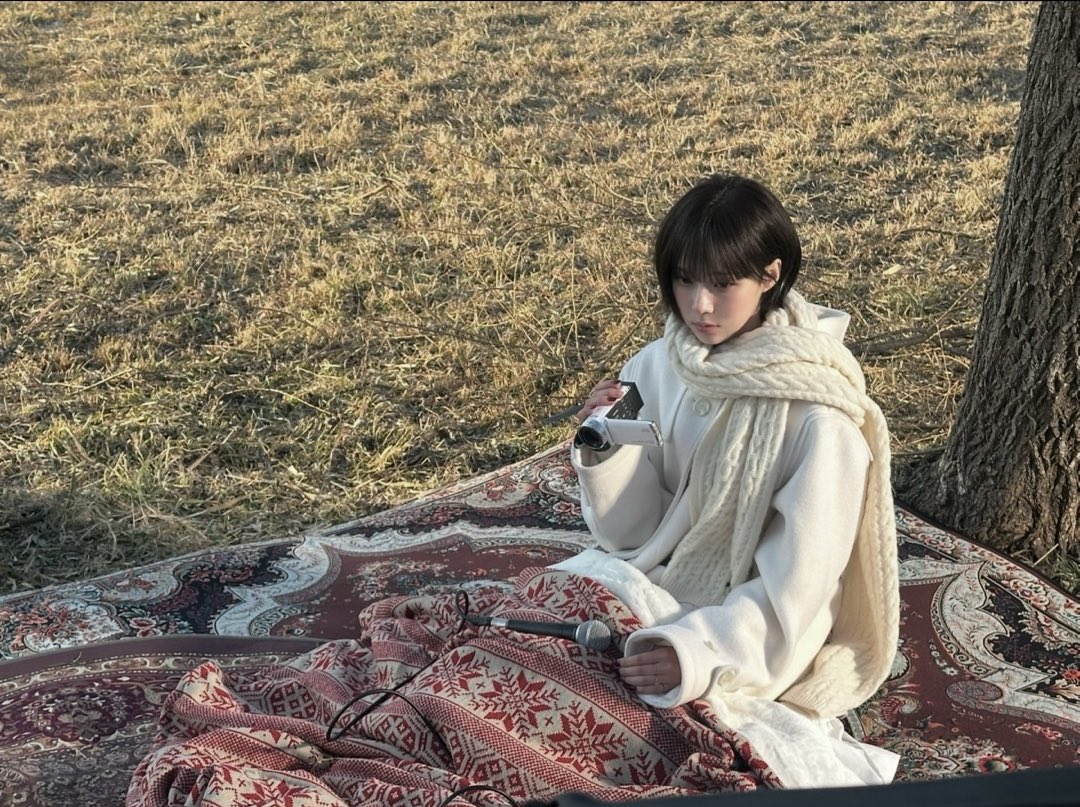 aespa_official's tweet image. 01.01.01

#aespa #æspa #에스파 
#WINTER #윈터