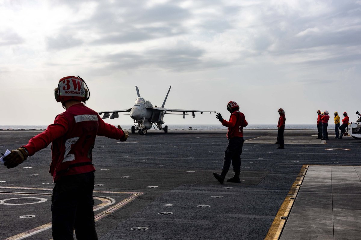 The Nimitz-class aircraft carrier USS Harry S. Truman (CVN 75) operates in the U.S. Central Command area of responsibility, conducting routine flight operations. https://t.co/ZJgCghN8rc
