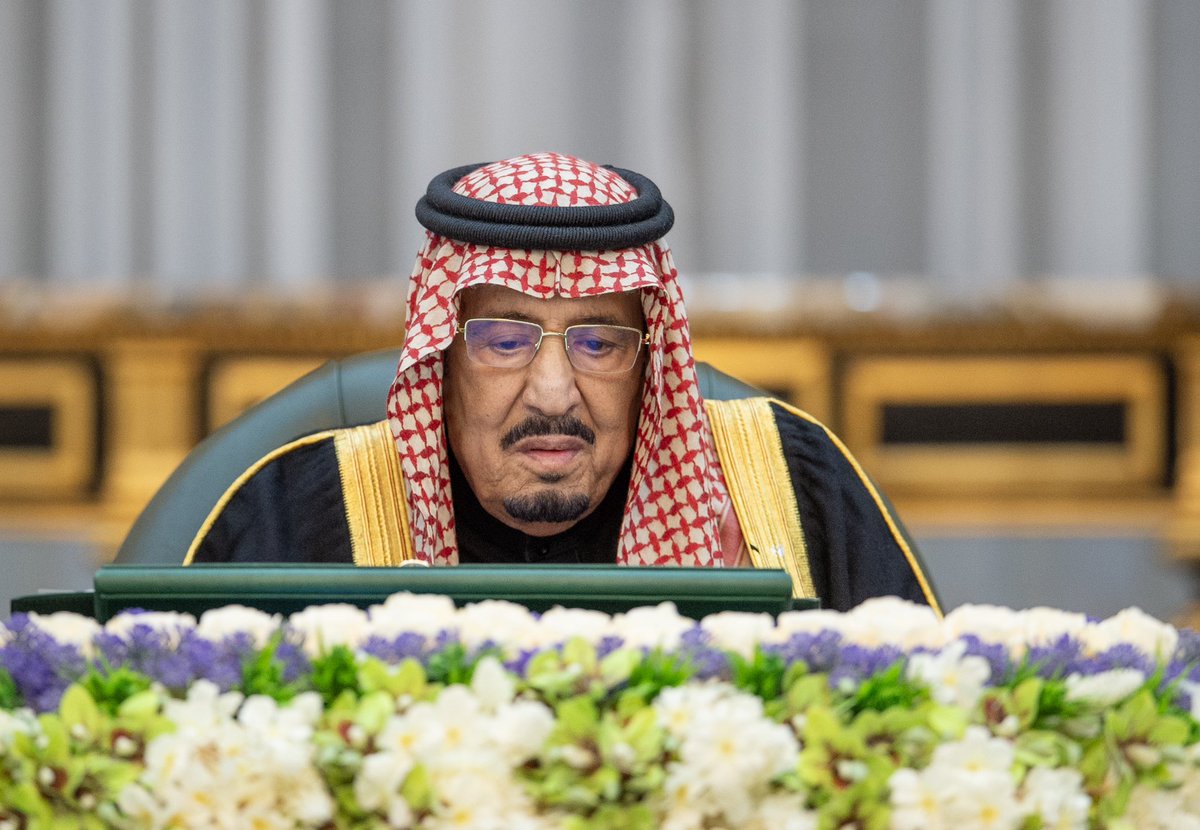 Bandaralgaloud's tweet photo. سيدي #خادم_الحرمين_الشريفين يرأس جلسة #مجلس_الوزراء. https://t.co/Hly2jOji4w