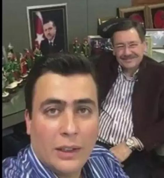 avcemilcicek01's tweet photo. 1. Özlem Zengin
2. Osman Gökçek

Dünya üzerinde oturduğu koltuğu en fazla hak etmeyen 2 kişinin bunlar olduğunu düşünüyorum. https://t.co/lcVSzxtOrr