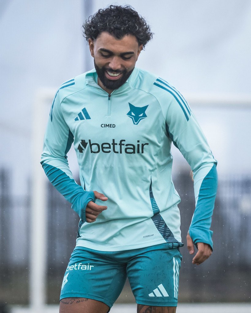 QGdoCruzeiro's tweet photo. Cara de quem vai fazer muito gol esse ano. 🦊 https://t.co/hqAM6PgyT3