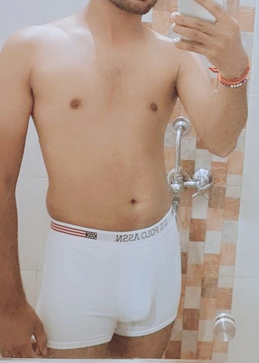 Every selfie is a reminder that I shine in my own unique way. Here’s to being bold, beautiful, and completely myself! 🌈💫 #MirrorMoments #QueerAndProud