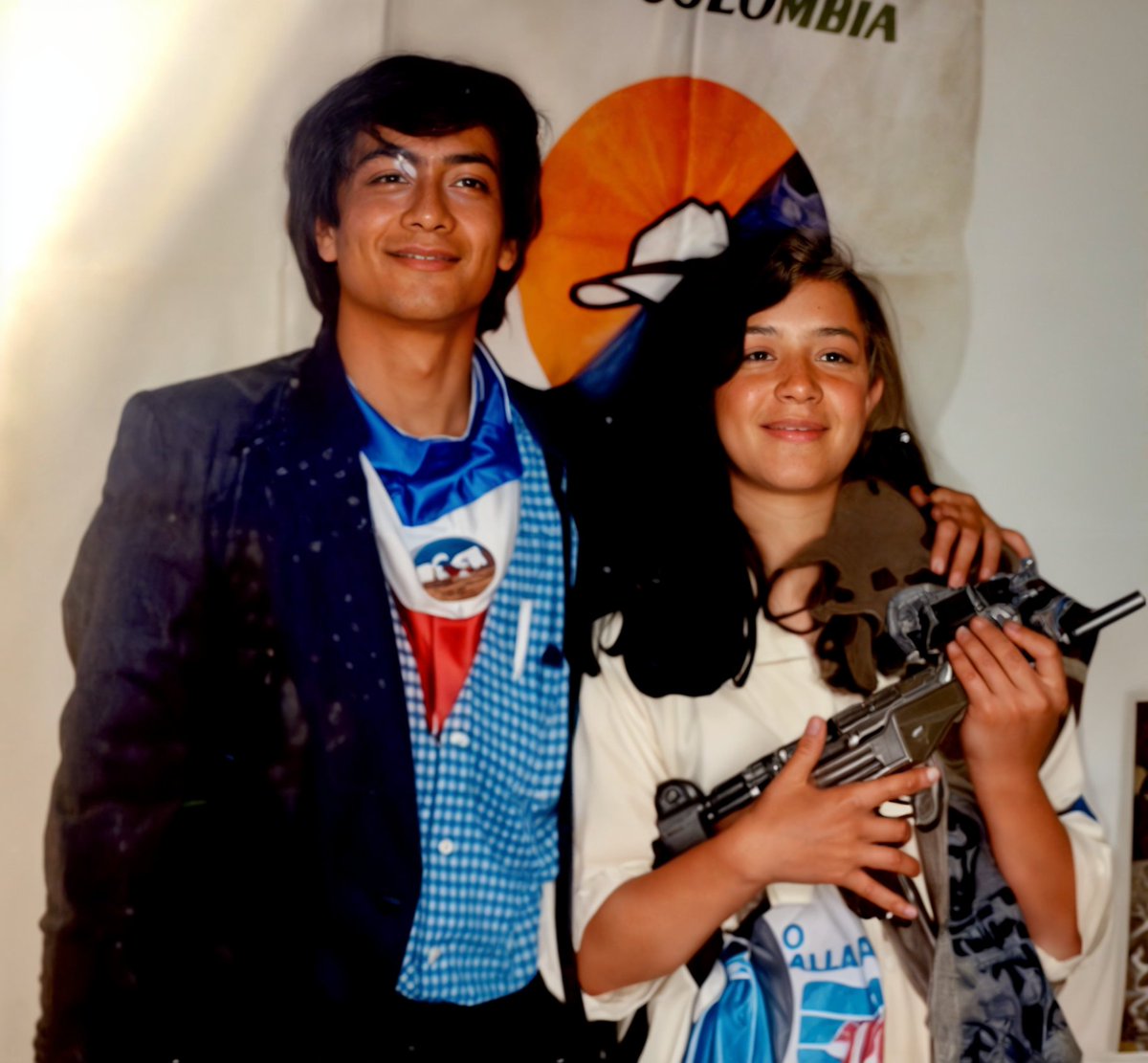 Aquí está más clarita la foto: no la compartan que le da hemorroides al guerrillero 🔄❤️