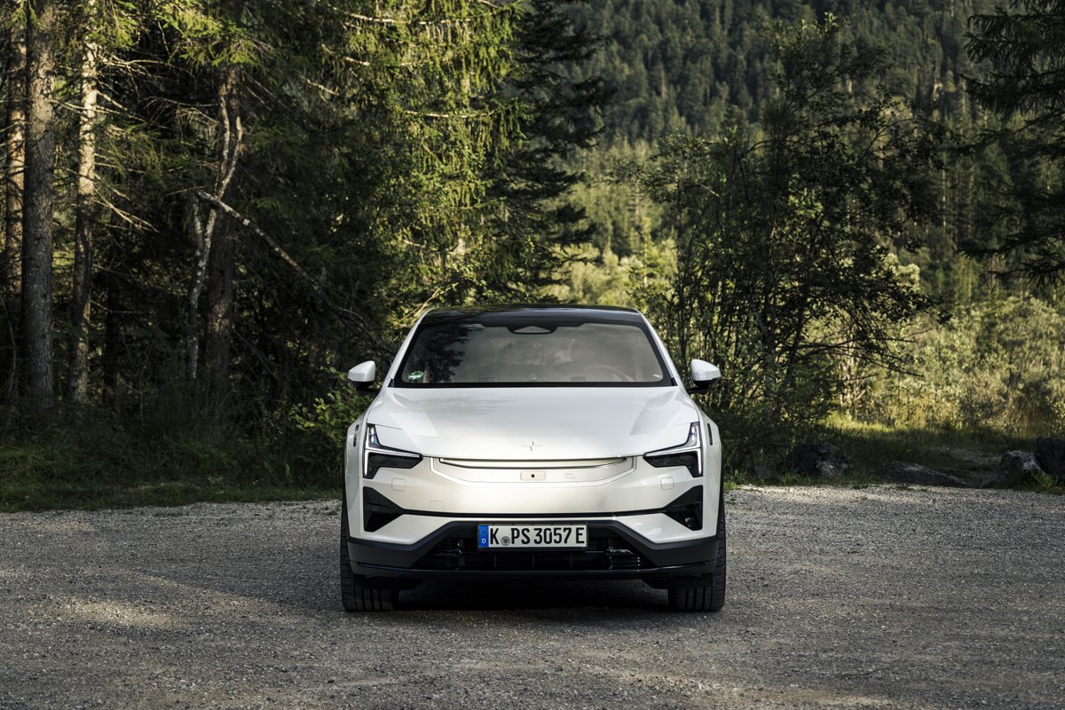 Good design isn’t just seen; it’s felt.

#Polestar3 #PolestarCars