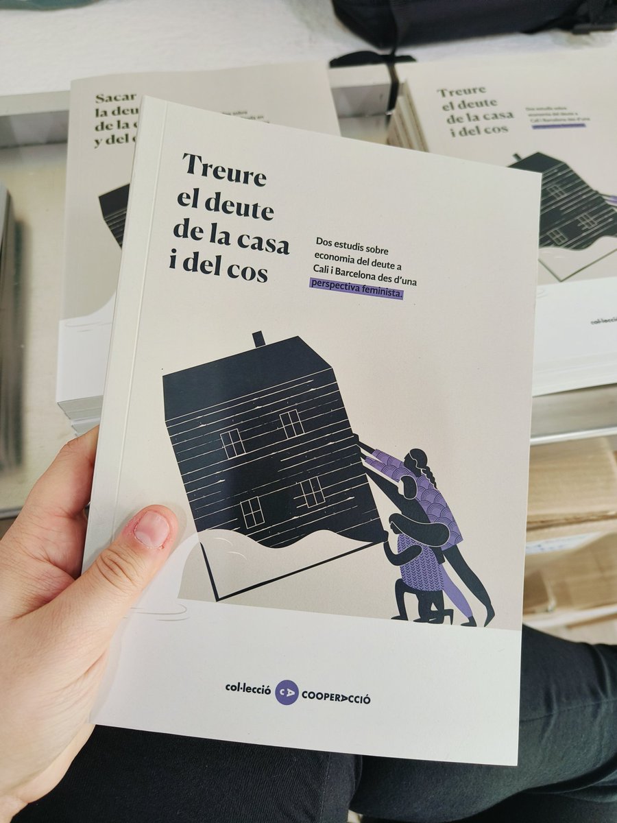 Avui han arribat aquestes tres publicacions  l'ofi de <a href="/CooperAccio/">CooperAcció</a> i no sabeu com de feliç em fan 🥺🩵🌷