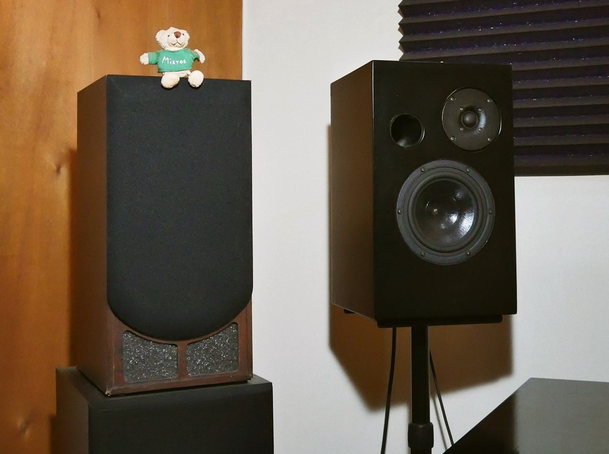 Hello my dear friends... looks like I got a new studio assistant... we also share the same name! 😁