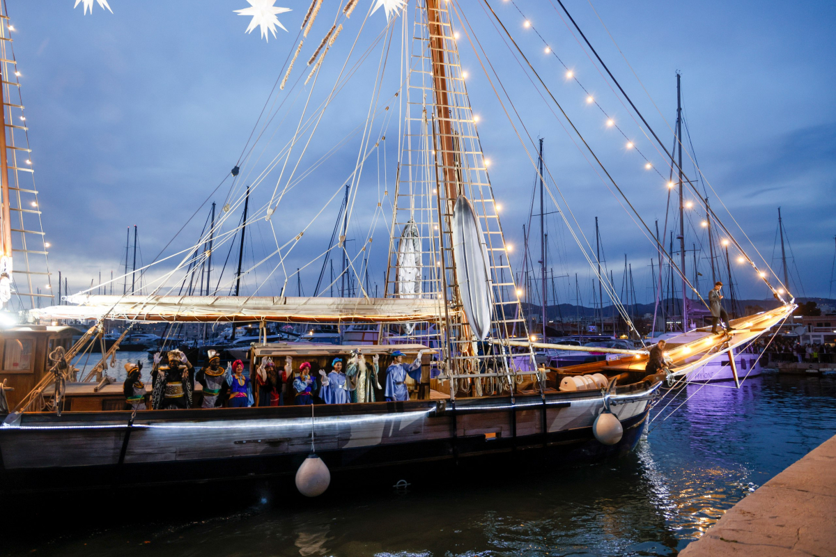 El millor REGAL que ens pot fer l'audiència🎁

 👑L'emissió de la cavalcada de Reis a #IB3Televisió 📺 registra un 13,7% de quota de pantalla i 150.000 espectadors únics👏

👉És líder a la seva franja d'emissió🥳
👉És la més vista des del 2021.
👉Registra un 15% en el públic de