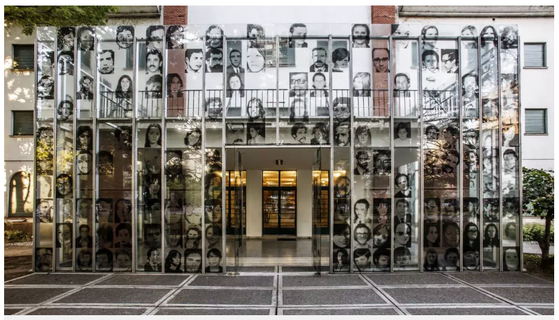 CgtMemoria's tweet photo. Centro de Memoria Argentina |
CGT se solidariza con todas las trabajadoras del Centro De Memoria argentina (ex ESMA) y expresamos nuestra repulsa a esta represión de estado.
Comunicado https://t.co/UWz9plAsm3
#exEsma
#Conti 
#CentroCulturalConti https://t.co/N2DONFhA83