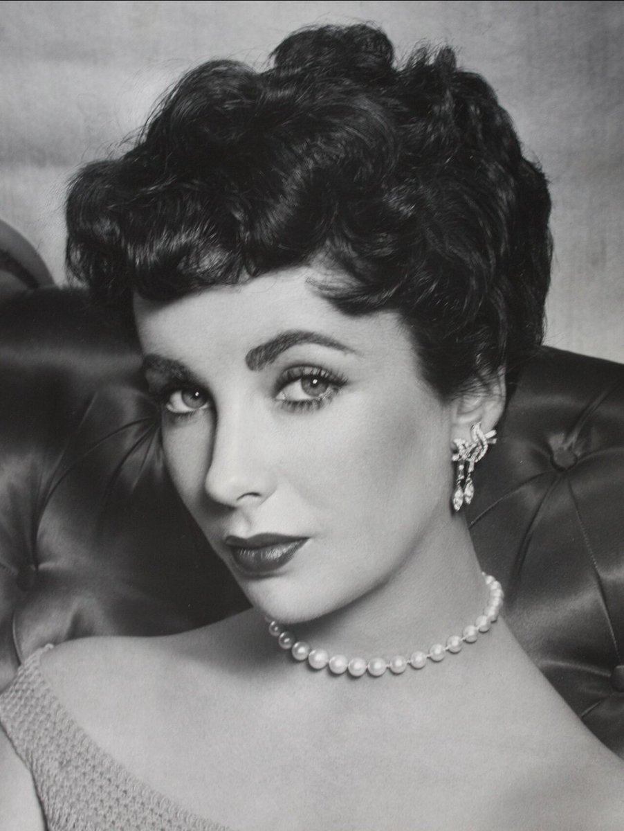 bufocalvin's tweet image. There were many guesses for Elizabeth Taylor, some for Stockard Channing, a few for Karen Allen, &amp;amp; a couple for Jane Birkin: I can see it. Here they are for comparison