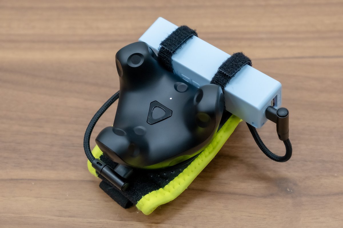 Cafe_de_Macaron's tweet image. 트래커에 스틱 보조배터리를 장착할 수 있는
트래커용 마카롱 보조배터리 마운트를 출시했습니다!

출시 이벤트로
팔로우&amp;amp;RT 해주신 분 중 3분을 선정하여 각각 트래커용 보조배터리 마운트 3개 세트를 선물로 드립니다!

추첨일은 1월 14일 수요일 오후 8시 입니다.

많은 관심 부탁드립니다 😉