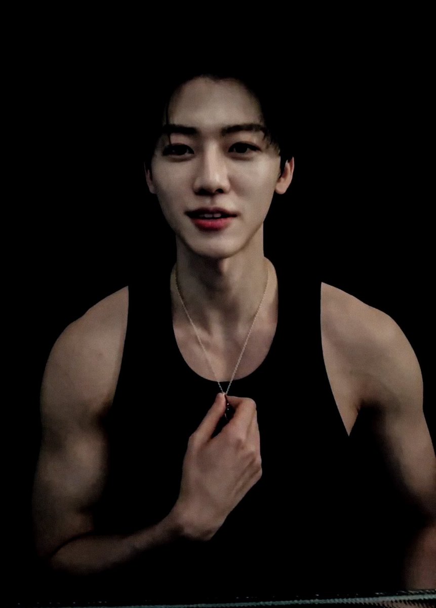 까우 lll tweet media