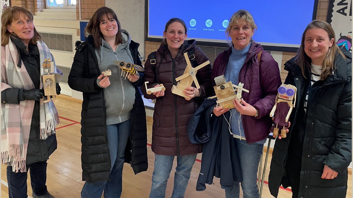 Lyonsdown School tweet media