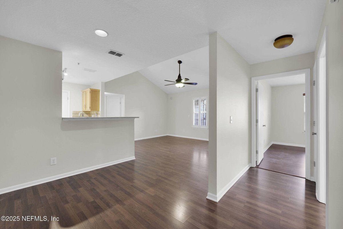 ResultsWithRick's tweet photo. 7701 TIMBERLIN PARK BLVD #1638, Jacksonville, FL 32256 just hit the market!
Take a look at this awesome space: https://t.co/eNDmCpyxC5 https://t.co/F2CK4RhNIu