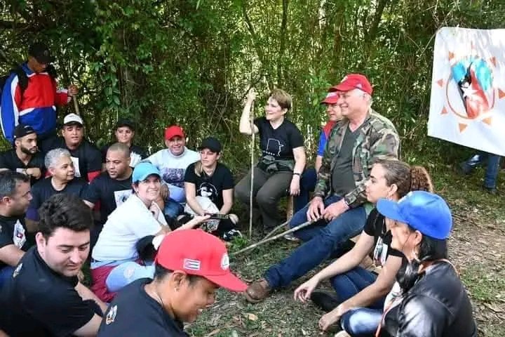 Decía Martí con su extraordinaria mezcla de verdad y poesía:"Subir montañas,hermana hombres".
<a href="/AsambleaCuba/">Asamblea Nacional Cuba</a> 
<a href="/PartidoPCC/">Partido Comunista de Cuba</a>
<a href="/DiazCanelB/">Miguel Díaz-Canel Bermúdez</a> 
<a href="/DrRobertoMOjeda/">Dr. Roberto Morales Ojeda</a> 
#ConLaFuerzaDeLaUnidad 
#ArtemisaJuntosSomosMás