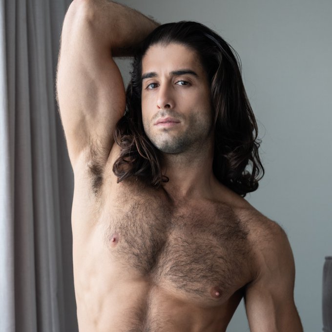 1 pic. Long hair or short hair? https://t.co/mExq1fB0Ze