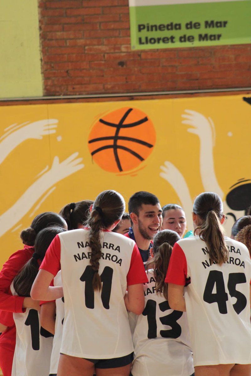 Federación Navarra de Balonmano (@fnbalonmano) on Twitter photo 𝗝𝗢𝗥𝗡𝗔𝗗𝗔 𝟱 | 𝗜𝗡𝗙𝗔𝗡𝗧𝗜𝗟 𝗙𝗘𝗠𝗘𝗡𝗜𝗡𝗢
𝗙𝗶𝗻𝗮𝗹 𝗱𝗲𝗹 𝗽𝗮𝗿𝘁𝗶𝗱𝗼.
<a href="/FNBalonmano/">Federación Navarra de Balonmano</a> 18 ⚔️ 21 Euskadi
Hemos estado a punto de hacernos con la victoria. Enhorabuena a Euskadi por el resultado. ¡Ánimo, chicas! 💪🏼 𝗝𝗢𝗥𝗡𝗔𝗗𝗔 𝟱 | 𝗜𝗡𝗙𝗔𝗡𝗧𝗜𝗟 𝗙𝗘𝗠𝗘𝗡𝗜𝗡𝗢
𝗙𝗶𝗻𝗮𝗹 𝗱𝗲𝗹 𝗽𝗮𝗿𝘁𝗶𝗱𝗼.
<a href="/FNBalonmano/">Federación Navarra de Balonmano</a> 18 ⚔️ 21 Euskadi
Hemos estado a punto de hacernos con la victoria. Enhorabuena a Euskadi por el resultado. ¡Ánimo, chicas! 💪🏼