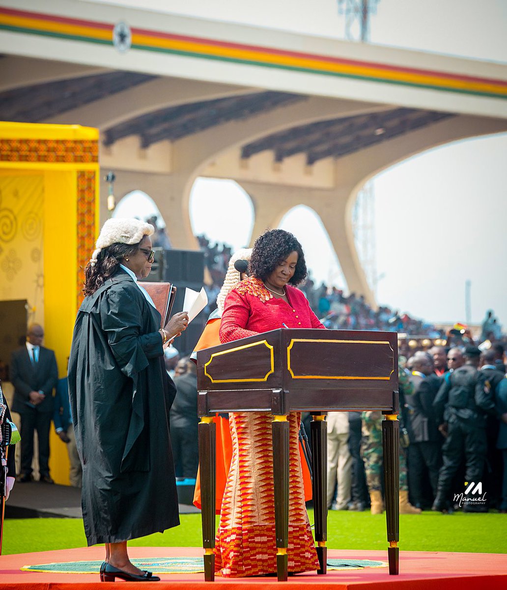 gyaigyimii's tweet photo. First Female Vice President in the history of Ghana 🇬🇭 https://t.co/3QxpFHaScN