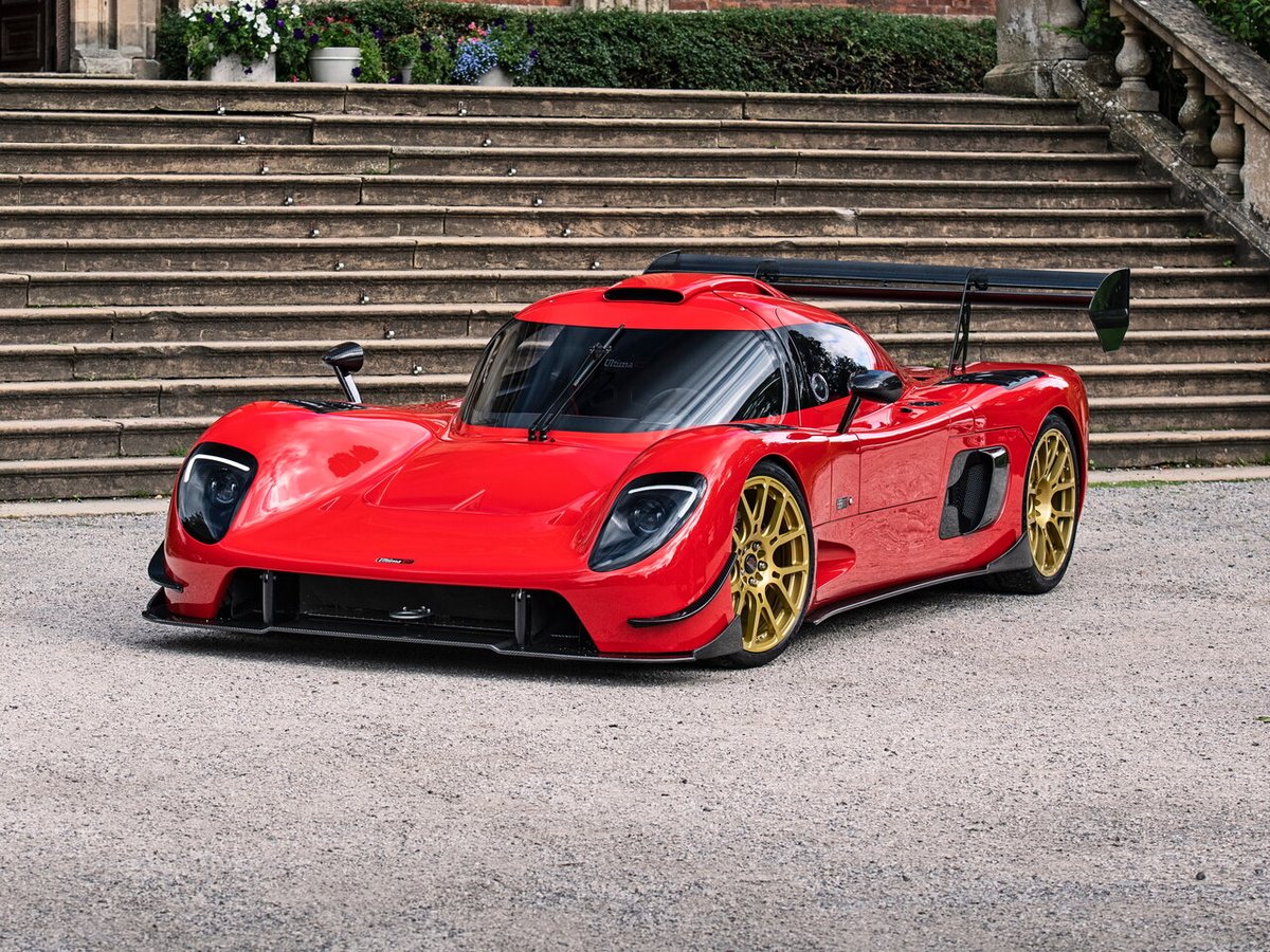 The Ultima RS represents the pinnacle of 40 years of Ultima’s success and is the ultimate embodiment of the brand’s core DNA. It is the most extensive and complete revision of the road-legal Ultima supercar ever introduced.
#ultimars #supercar #lemans #analogue
