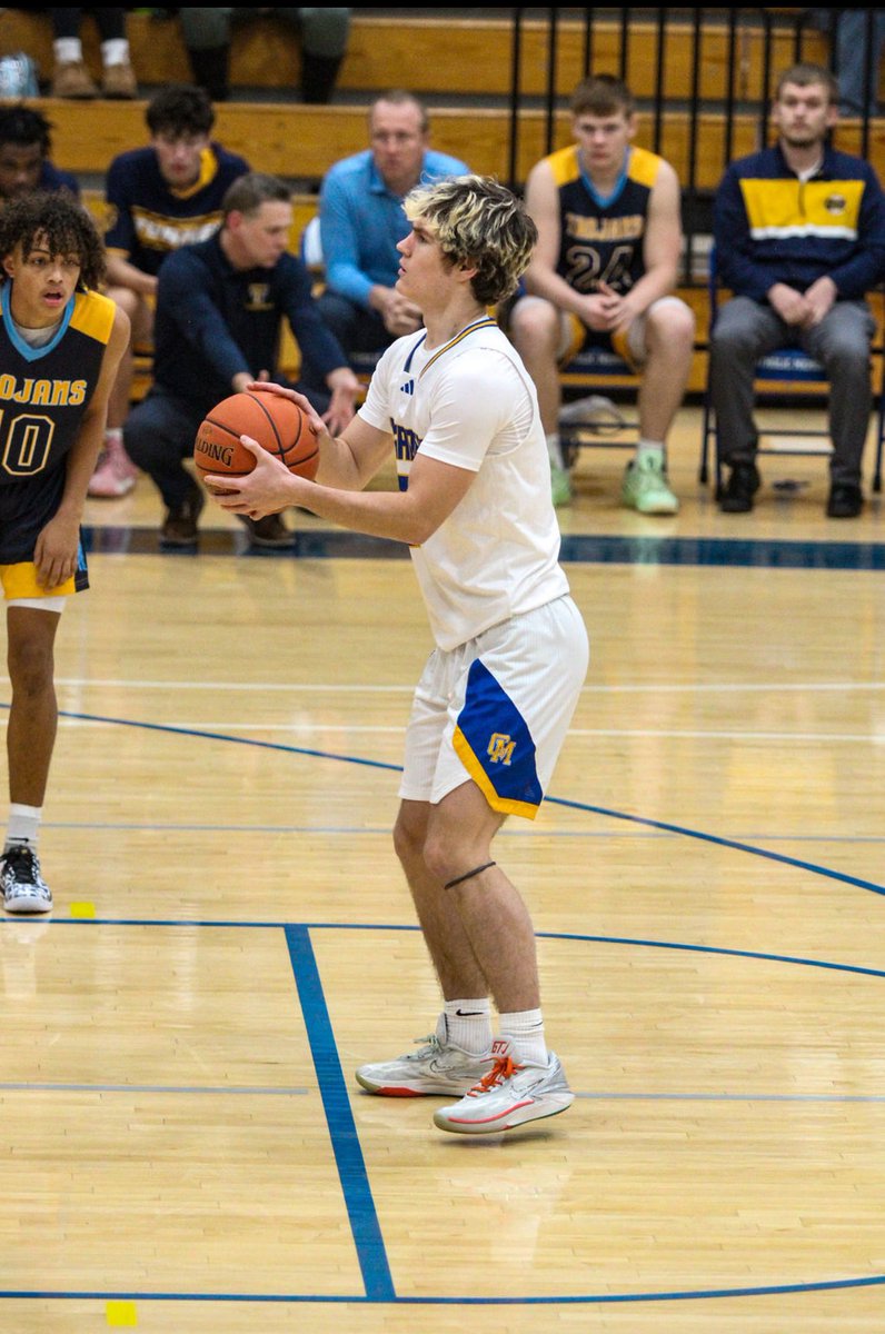 Game Day! #Crusaders travel to Muskego tonight at 630pm! #SeeYouThere! #CrusaderNation