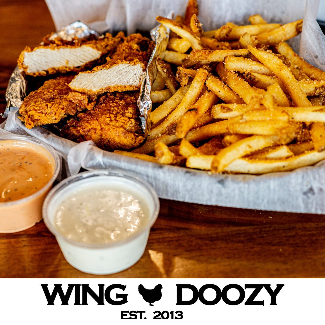 WingDoozy's tweet photo. West Michigan fam, feast on Wing Doozy’s Chicken Strip Basket! 3 / 5 pieces of colossal, hand-cut strips, fries, dip, and a drink. This isn't just food; it's a Lake Michigan-sized meal! You'll leave full, happy, and ready for the next adventure. #WingsAndThings #WestSideBestSide https://t.co/aEXDOjMtTN