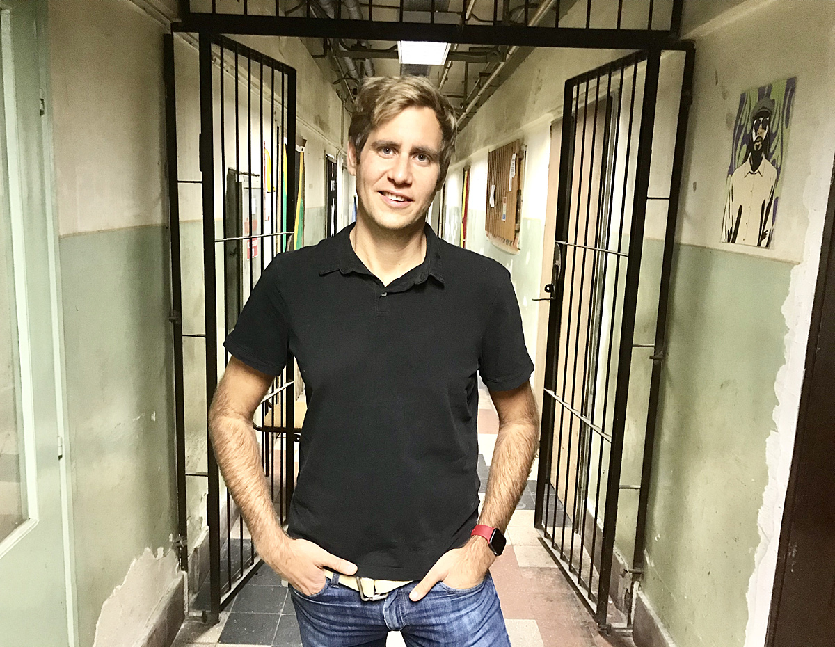 1982. március 29-én kapott Oscar-díjat a MEPHISTO című film, aminek a vágója Csákány Zsuzsa volt, aki alig több mint három hónappal később, július 2-án megszülte Jancsó Dávidot, akit most január 17-én jó eséllyel Oscar-díjra fognak jelölni A BRUTALISTA vágásáért.