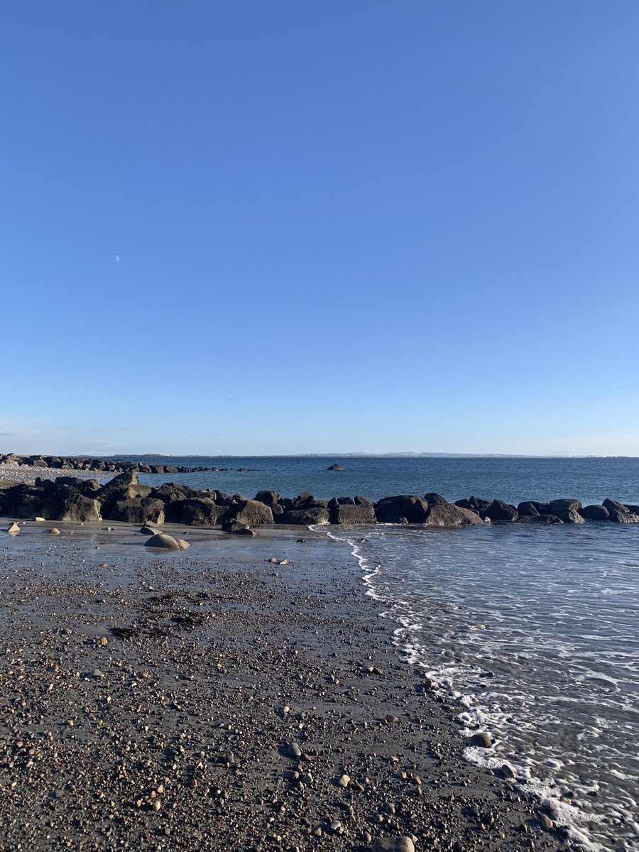 after a day of self-imposed house arrest yesterday, it was lovely to get out &amp; enjoy a walk on the prom in Salthill 😎