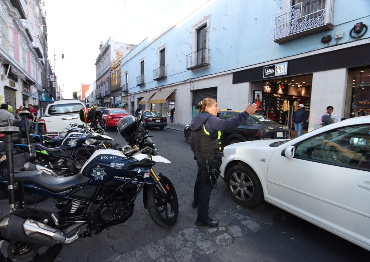 SSC Puebla (@ssc_pue) on Twitter photo 🚔👮🏻La <a href="/SSC_Pue/">SSC Puebla</a> realiza en todo momento recorridos en zonas turísticas de la capital, con el fin de salvaguardar la integridad de los ciudadanos.
👮🏻Usted y su familia es primero. 🚔👮🏻La <a href="/SSC_Pue/">SSC Puebla</a> realiza en todo momento recorridos en zonas turísticas de la capital, con el fin de salvaguardar la integridad de los ciudadanos.
👮🏻Usted y su familia es primero.