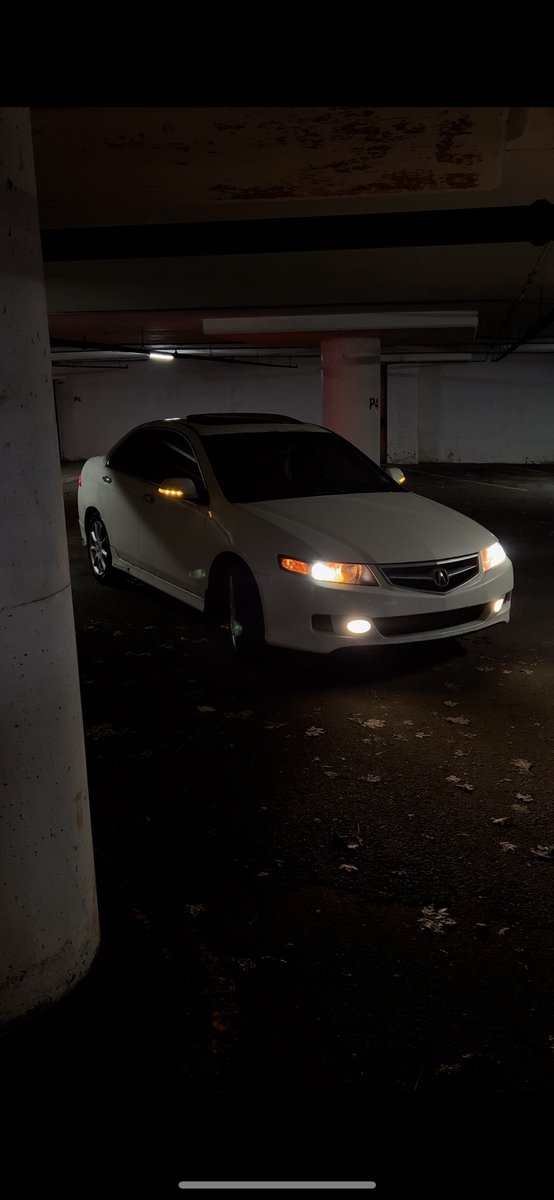 kamboehz's tweet photo. When i tell shorty i drive a sports car and pull up in this bullshit https://t.co/xbHUBMZG8G