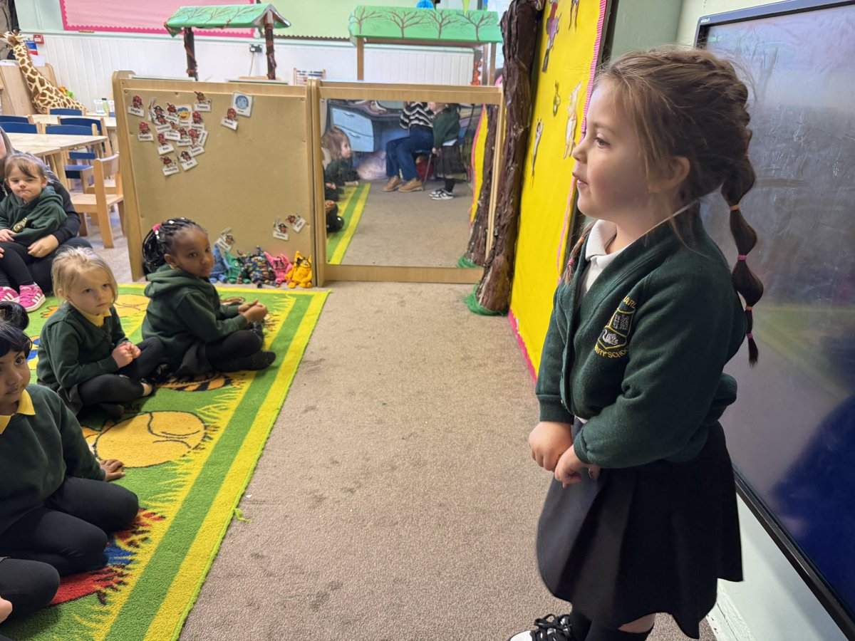 PlasmarlPrimary's tweet photo. 🗣️ @PlasmarlNursery enjoyed talking to their friends and answering questions about their Christmas breaks. #PlasLitandLangs #PlasHum https://t.co/whC5S7Ii8w