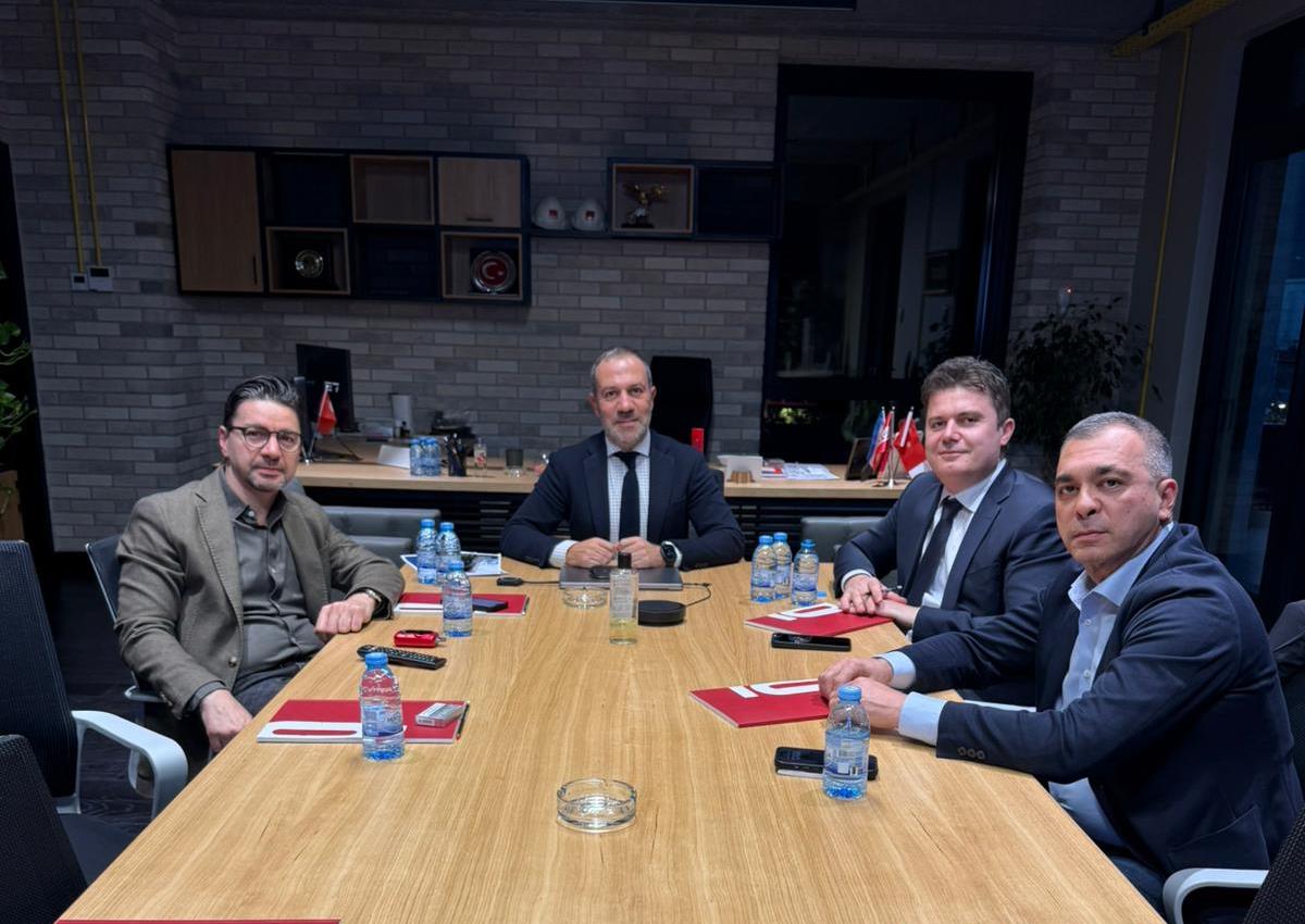 Dış Ekonomik İlişkiler Kurulu - DEİK (@deikiletisim) on Twitter photo Türkiye-Özbekistan İş Konseyimiz, <a href="/ozguroozguven/">Özgür Onur Özgüven</a> başkanlığında hibrit olarak toplantı gerçekleştirdi.
Toplantıda, İş Konseyi'nin hedefleri ve 2025 yılında gerçekleştirmesi planlanan '12 Ay 12 Vilayet' webinar serisi ve Özbekistan'ın çeşitli kuruluşları ile ortak etkinlikleri Türkiye-Özbekistan İş Konseyimiz, <a href="/ozguroozguven/">Özgür Onur Özgüven</a> başkanlığında hibrit olarak toplantı gerçekleştirdi.
Toplantıda, İş Konseyi'nin hedefleri ve 2025 yılında gerçekleştirmesi planlanan '12 Ay 12 Vilayet' webinar serisi ve Özbekistan'ın çeşitli kuruluşları ile ortak etkinlikleri