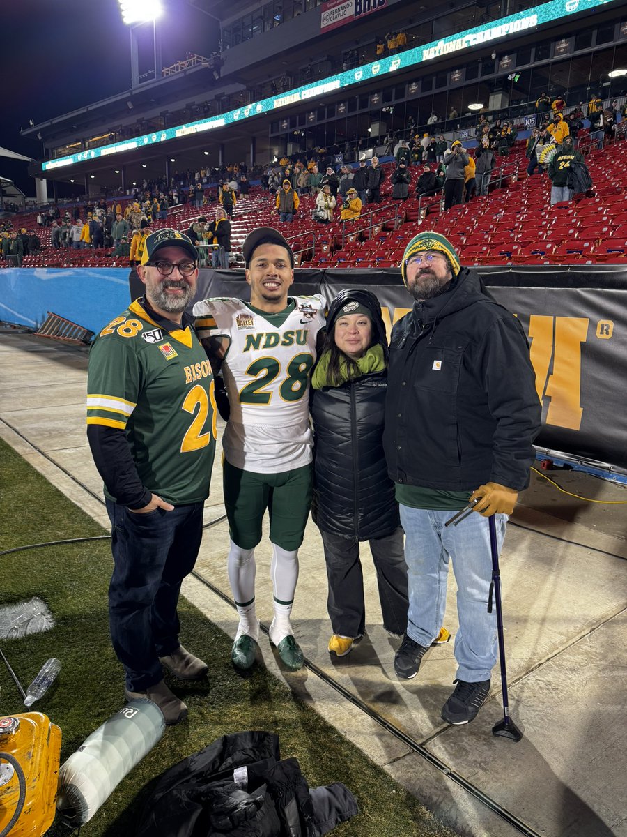 Congratulations to SW alumni <a href="/TK_Marshall28/">TK Marshall</a> 2x National Champion on his amazing career at NDSU!!! Can’t wait to see what you do next!!! We are so proud of you!!! <a href="/LakersTFXC/">Southwest Running</a>