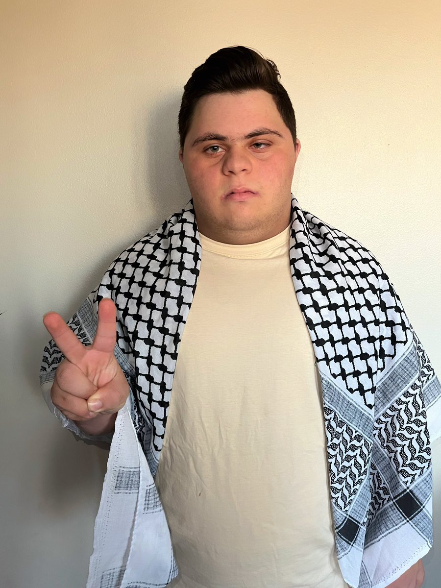 Hosam_hammad0's tweet image. Maybe this work will 💔 interrupt you to pa attention to us. This is  My brother Ibrahim who suffers from ( Down syndrome )and he dream of living in safety, he need you now to help! plz let’s get this angel to safety 🥺🤍

RT/Donate any amount 🙏🏻🫂🍉👇🏻👇🏻
gofund.me/c934e557