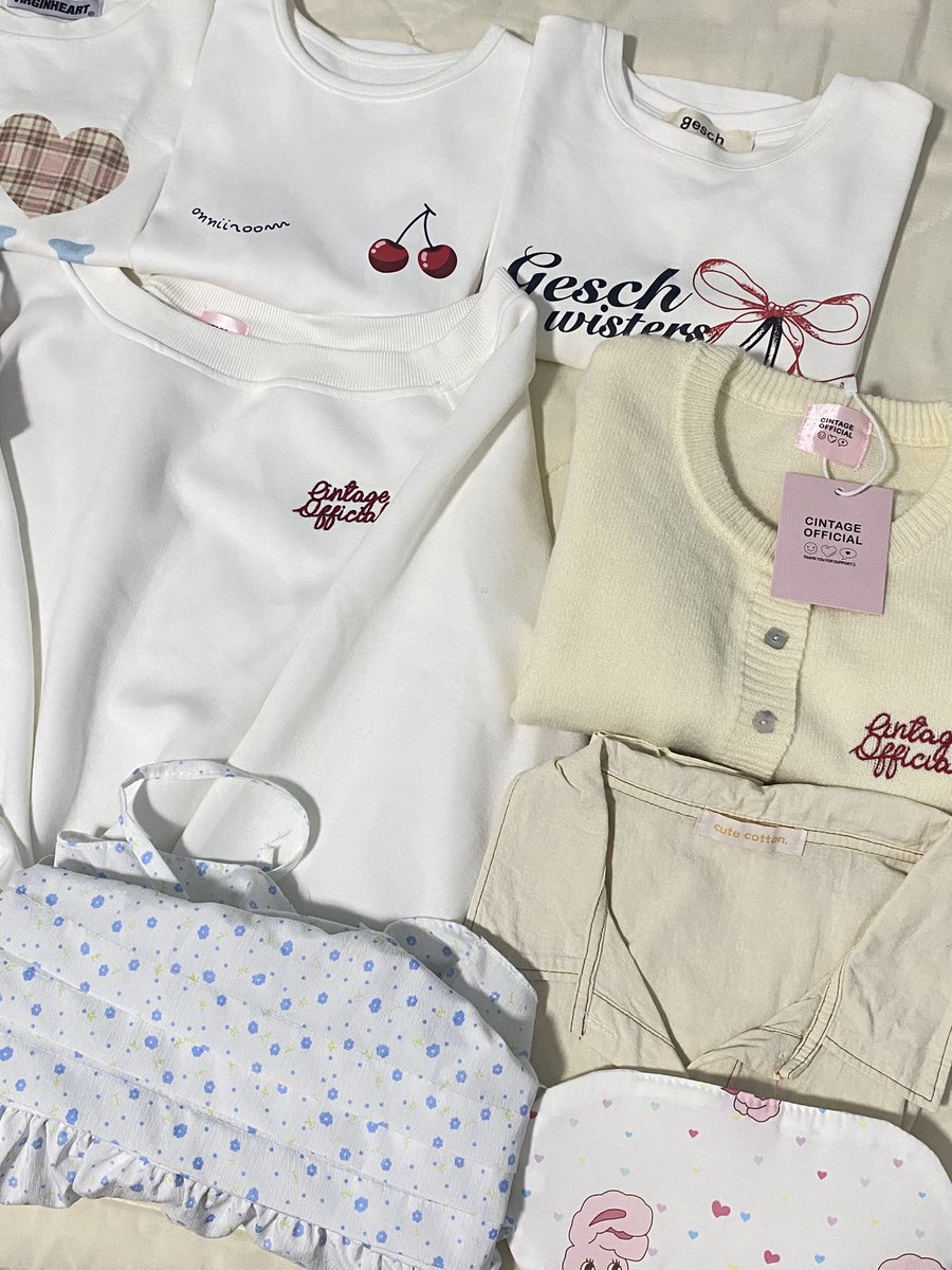 diarywithmeee's tweet photo. โล๊ะตู้ งานอจ. งานแฟชั่นน่ารักๆ มือ 1,2
Cintage / Vgh / https://t.co/BqcQUWckur / Onniiroom🧸📫

ลงวันที่ 8/12 เวลา 1 ทุ่มค่า📦

ค่าส่ง 49 เหมาๆ
รี+ปัก ‼️ ลด 10฿ + สุ่มแจกกิ๊บ🎀

#ส่งต่อcintage #ส่งต่อเสื้อผ้า #ส่งต่อเสื้อผ้ามือ2 #ส่งต่อเสื้อผ้ามือสอง #ส่งต่อcintage #onniiroom https://t.co/Kz9AwpBgOP